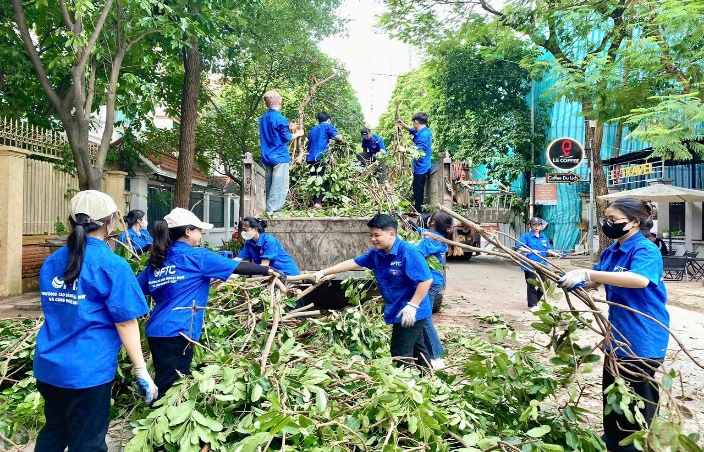 Hành trình tri thức và yêu thương