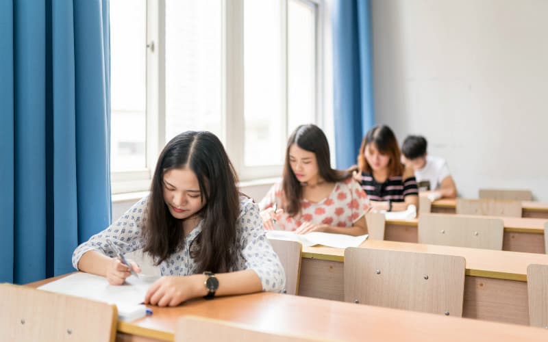Có nên học cao đẳng tiếng tại Việt Nam? 5 cách học cao đẳng tiếng hiệu quả tối ưu