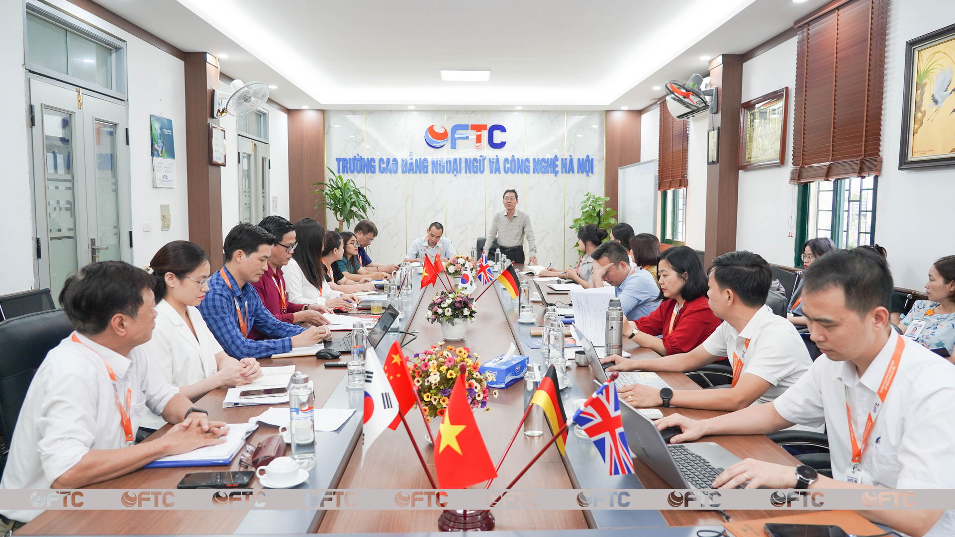 Hội nghị nâng cao chất lượng dạy học văn hóa và đào tạo nghề cho học sinh sau THCS tại Trường Cao đẳng Ngoại ngữ và Công nghệ Hà Nội