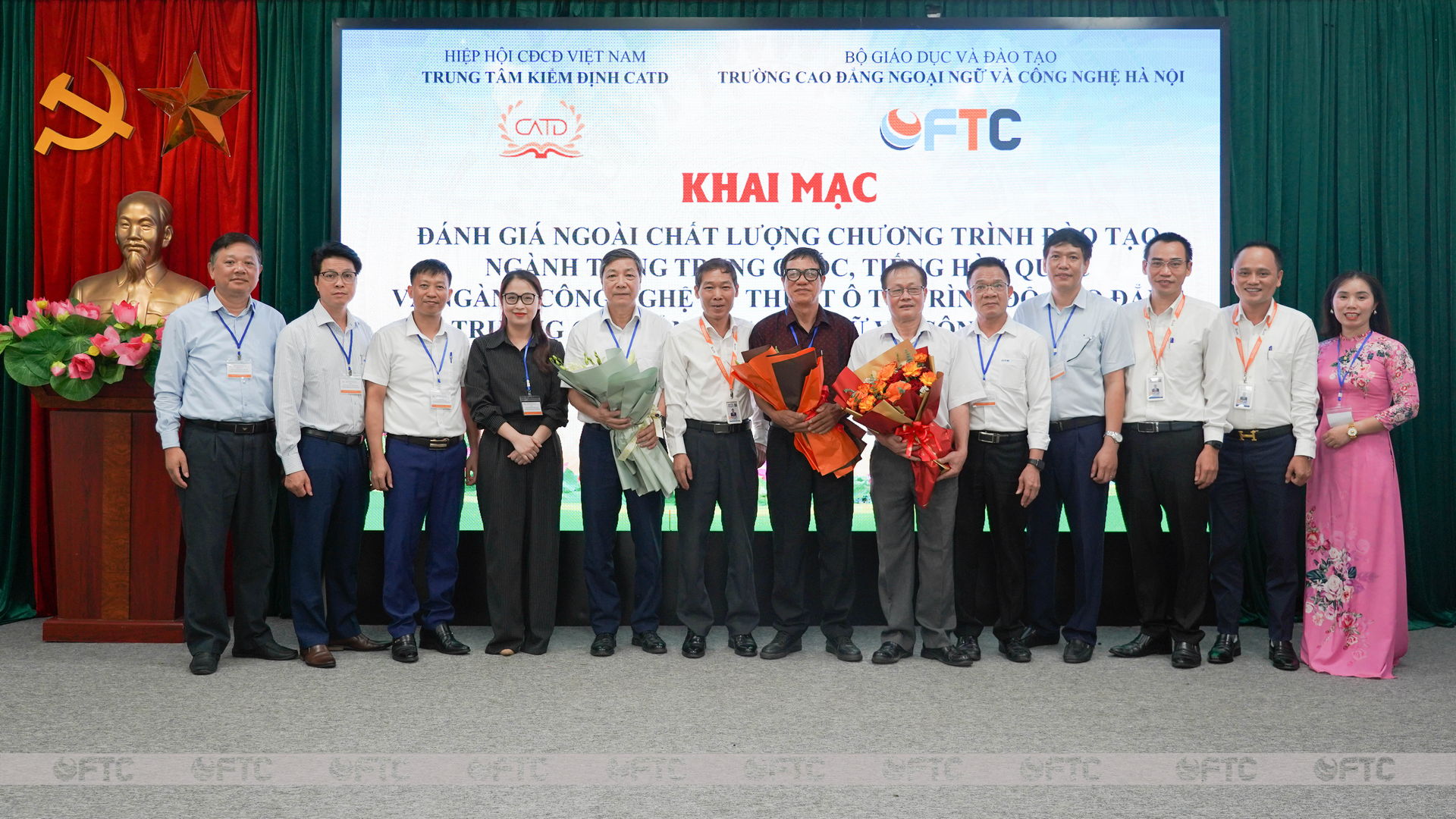 Khai mạc khảo sát chính thức đánh giá ngoài 03 chương trình đào tạo trình độ cao đẳng của Trường Cao đẳng Ngoại ngữ và Công nghệ Hà Nội