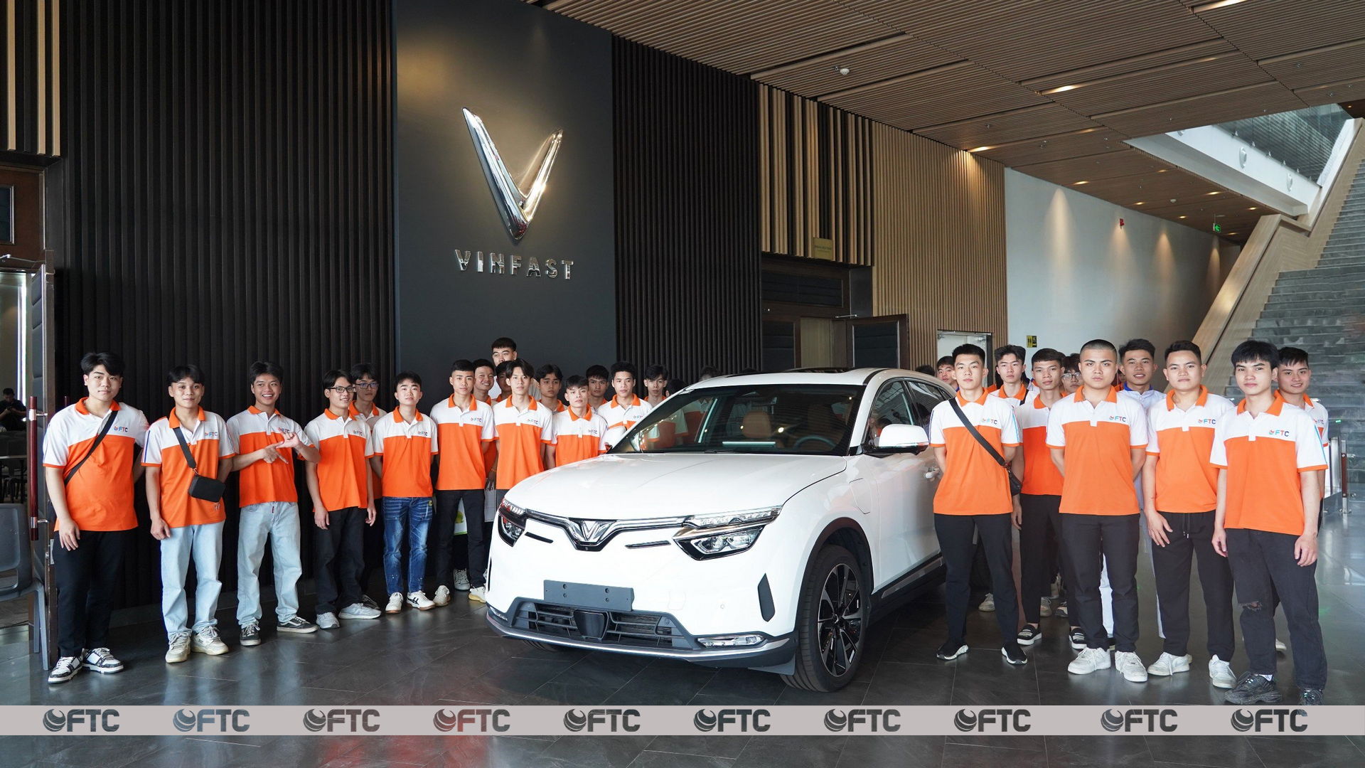 Sinh viên ngành Công nghệ kỹ thuật ô tô thực tập tại Nhà máy sản xuất Ô tô Vinfast thuộc Tập toàn VinGroup - Cơ hội vàng cho sinh viên FTC